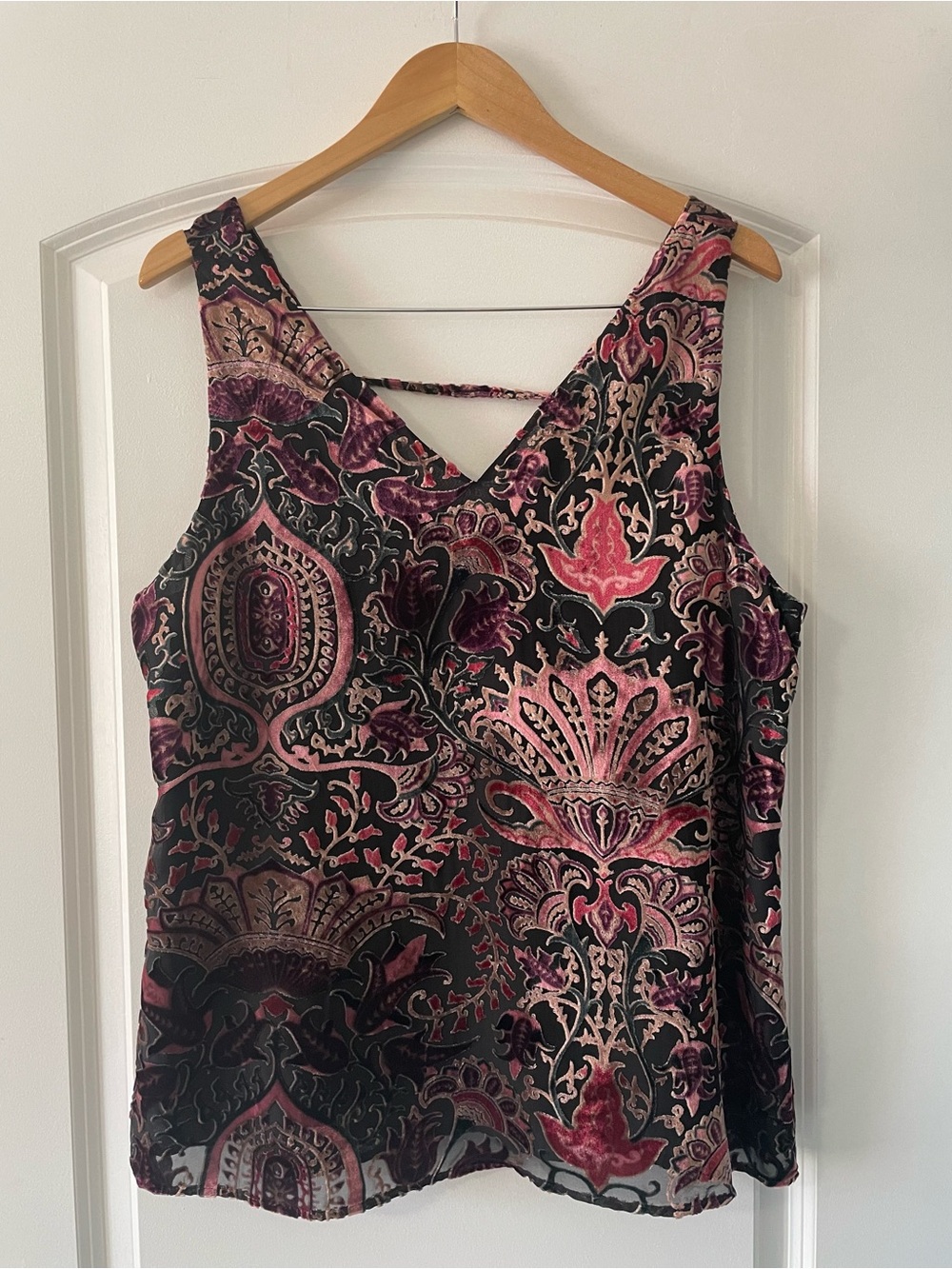 Ecru Birdie Burnout Black and Pink V-Neck Velvet Blouse in Size XL NWT